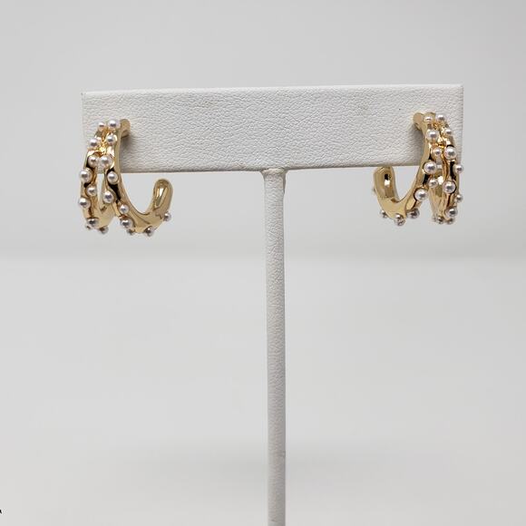 NWT Sugarfix by Baublebar 2 Pack Gold-Tone Earrings Faux Pearl Zig-Zag Hoop - Picture 4 of 9